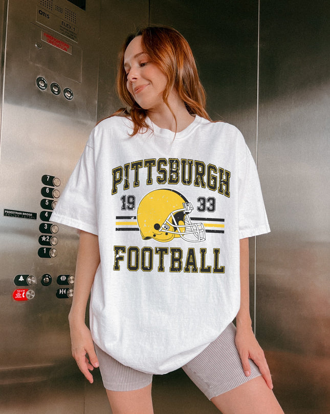 Pittsburgh Football Graphic Tee – White Oversized Vintage T-Shirt