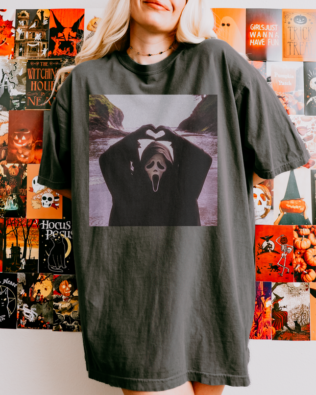 Scream Heart T-shirt, Unisex Tee, Vintage Style Shirt, Casual Everyday Wear, Perfect for Halloween, Horror Movie Lover Gift