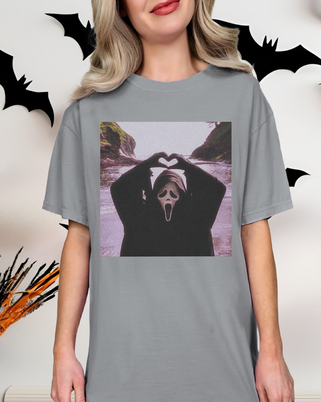 Scream Heart T-shirt, Unisex Tee, Vintage Style Shirt, Casual Everyday Wear, Perfect for Halloween, Horror Movie Lover Gift