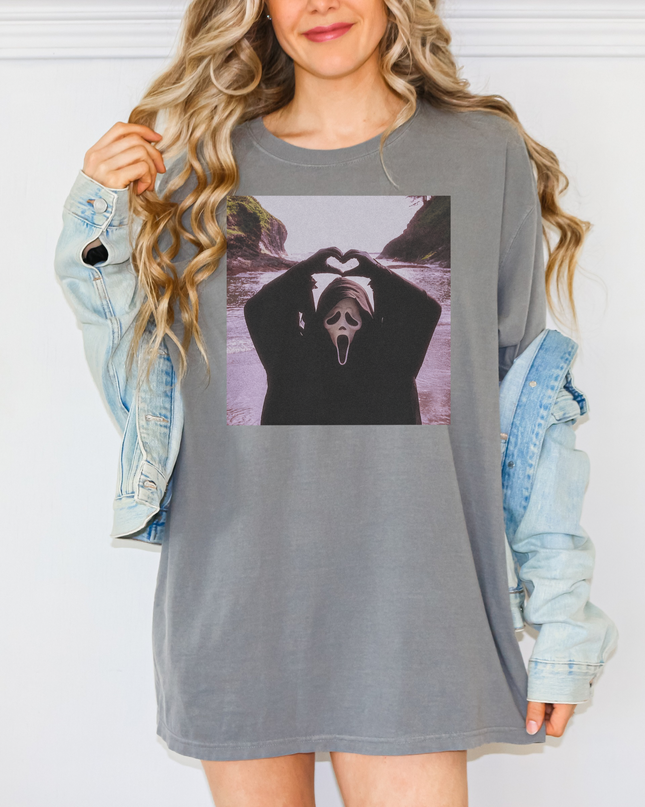 Scream Heart T-shirt, Unisex Tee, Vintage Style Shirt, Casual Everyday Wear, Perfect for Halloween, Horror Movie Lover Gift
