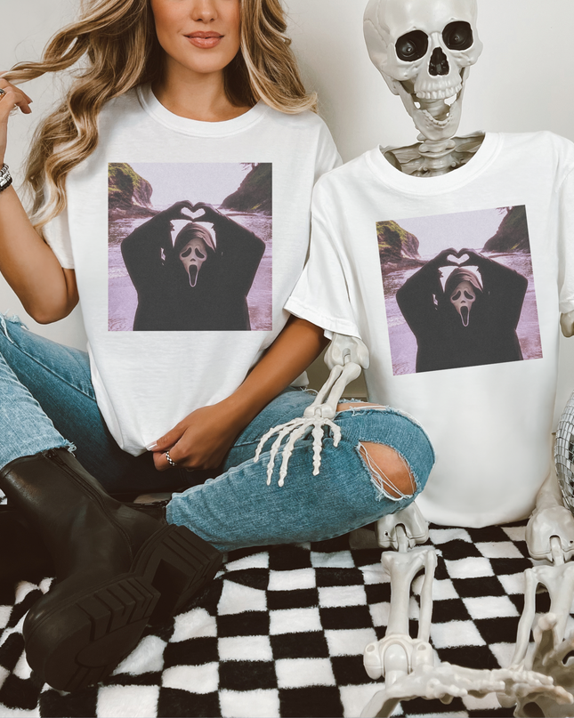 Scream Heart T-shirt, Unisex Tee, Vintage Style Shirt, Casual Everyday Wear, Perfect for Halloween, Horror Movie Lover Gift